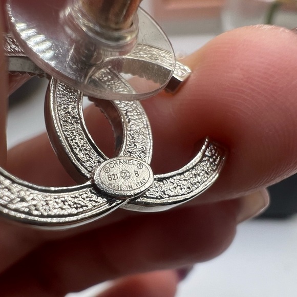 Chanel Classic Crystals CC Stud Earrings - Picture 4 of 8